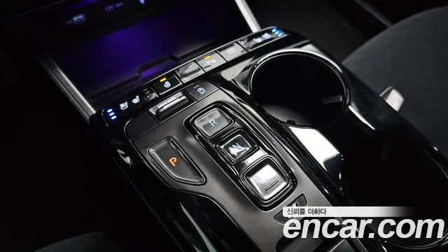 Hyundai Tucson Tucson (NX4) Бензин 1.6 турбо 2WD — Фото автомобиля 8
