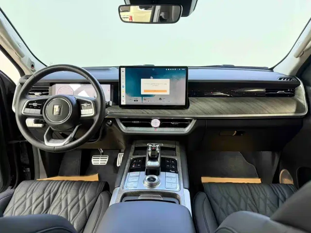 Tank Tank 500 2023 3.0T Sport Edition (5-seater) — Фото автомобиля 8