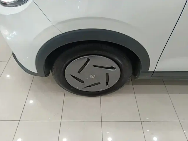 Leapmotor T03 — Фото автомобиля 22