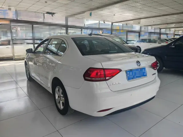 Volkswagen Lavida — Фото автомобиля 7
