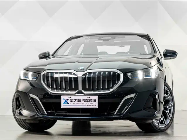 BMW 5 Series — Фото автомобиля 3