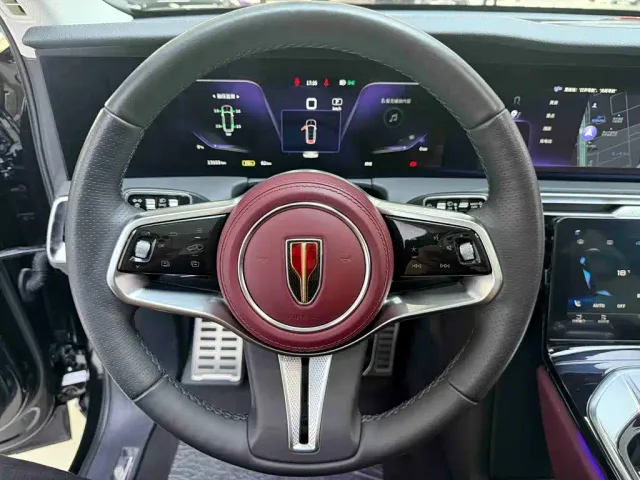 Hongqi E-HS9 — Фото автомобиля 12