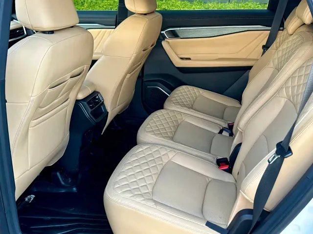 Geely Haoyue L — Фото автомобиля 8