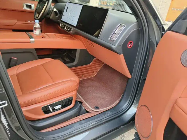 Li Auto L9 — Фото автомобиля 13