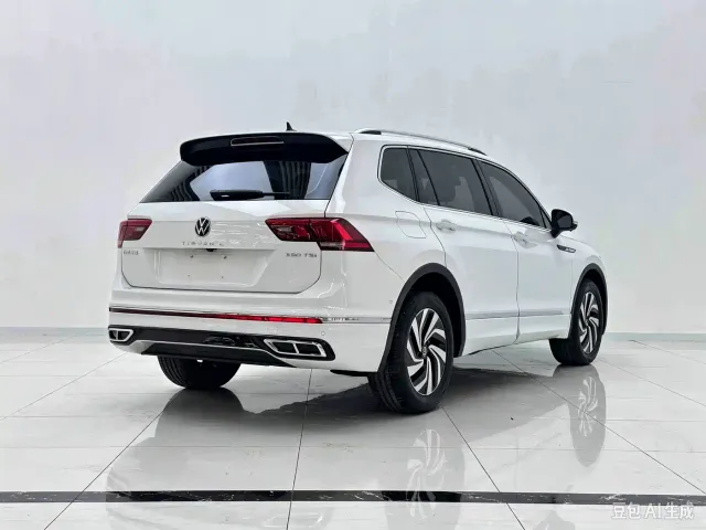 Volkswagen Tiguan L — Фото автомобиля 5