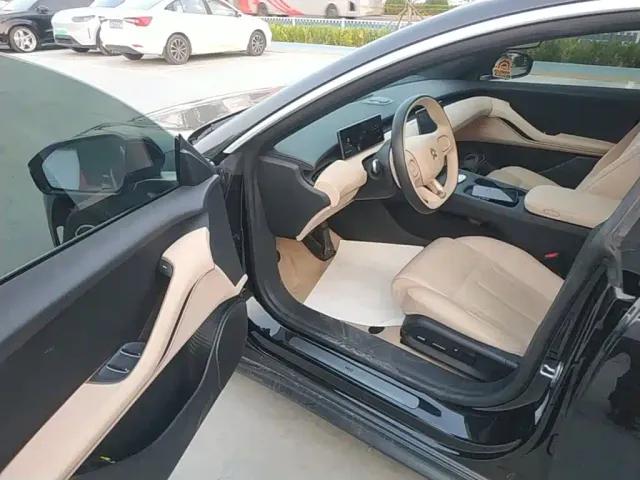 Nio ET5 Touring — Фото автомобиля 15