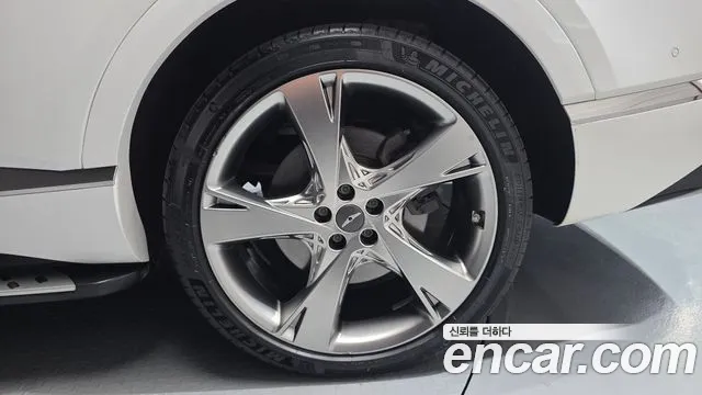 Genesis GV80 — Фото автомобиля 21