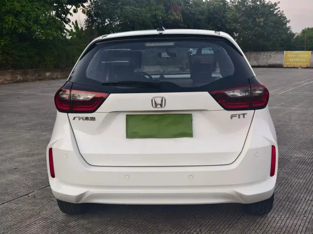 Honda Fit — Фото автомобиля 6