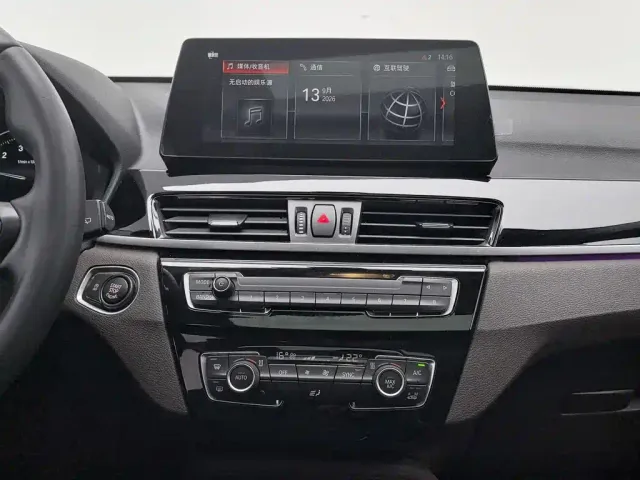 BMW X1 — Фото автомобиля 12