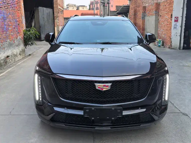 Cadillac XT5 — Фото автомобиля 2