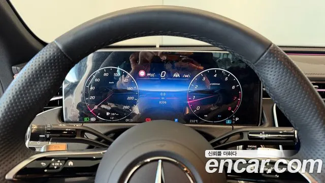 Mercedes-Benz E-Class — Фото автомобиля 13