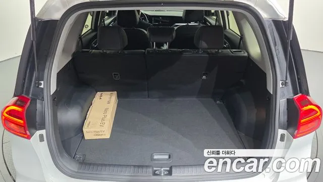 Kia Niro — Фото автомобиля 24