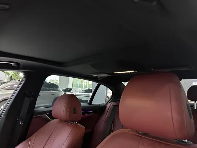 BMW 5 Series — Фото автомобиля 8