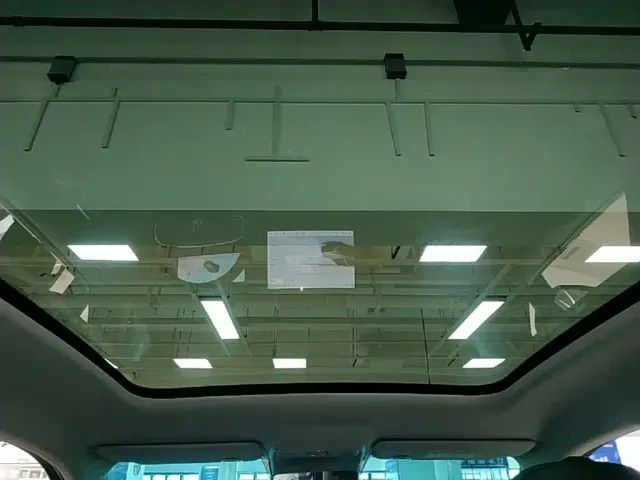 Leapmotor C10 — Фото автомобиля 16