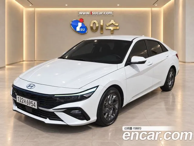 Hyundai Avante CN7 — Фото автомобиля 2