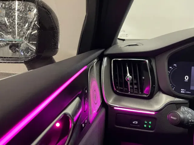 Volvo XC60 — Фото автомобиля 16