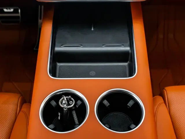 Li Auto L9 — Фото автомобиля 20