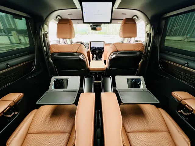 Toyota Vellfire — Фото автомобиля 11