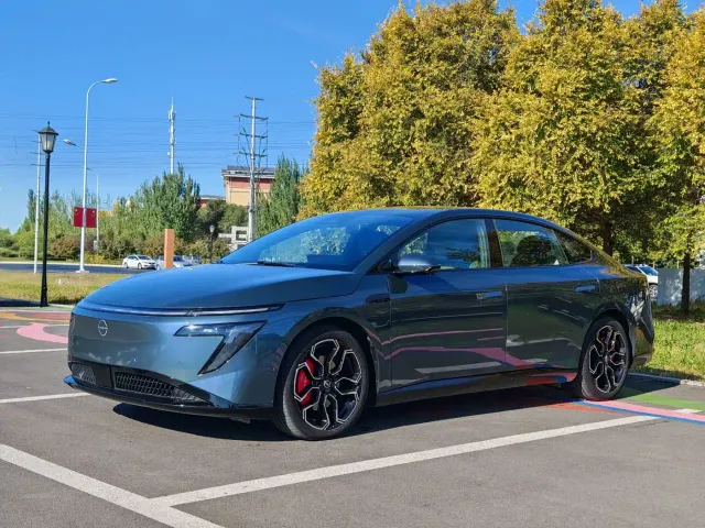 Фотография автомобиля — Nissan N7