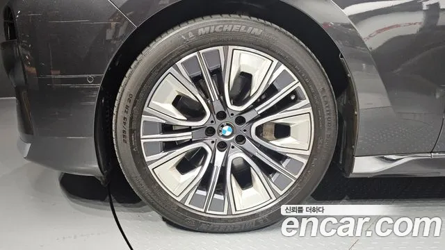BMW 7 Series G70 — Фото автомобиля 5