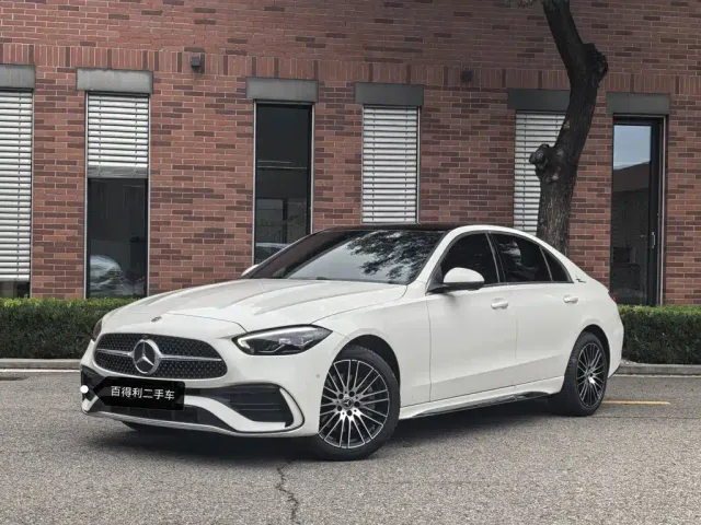 Фотография автомобиля — Mercedes-Benz C-Class