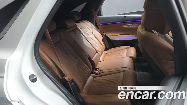 Genesis GV70 — Фото автомобиля 17