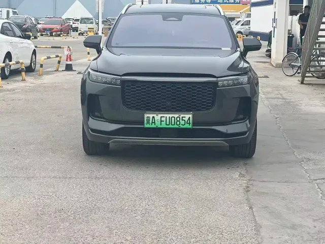 Li Auto ONE — Фото автомобиля 2