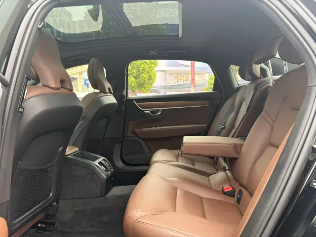 Volvo S90 — Фото автомобиля 6