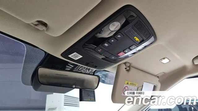 Kia Carnival Generation 4 — Фото автомобиля 24