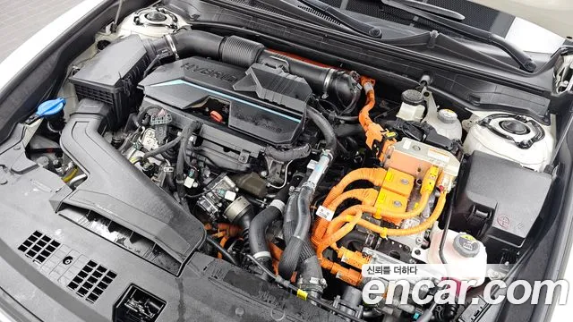 Hyundai Grandeur GN7 — Фото автомобиля 9