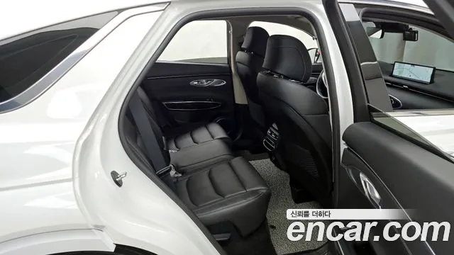 Genesis GV70 2.5T Бензин 2WD — Фото автомобиля 12