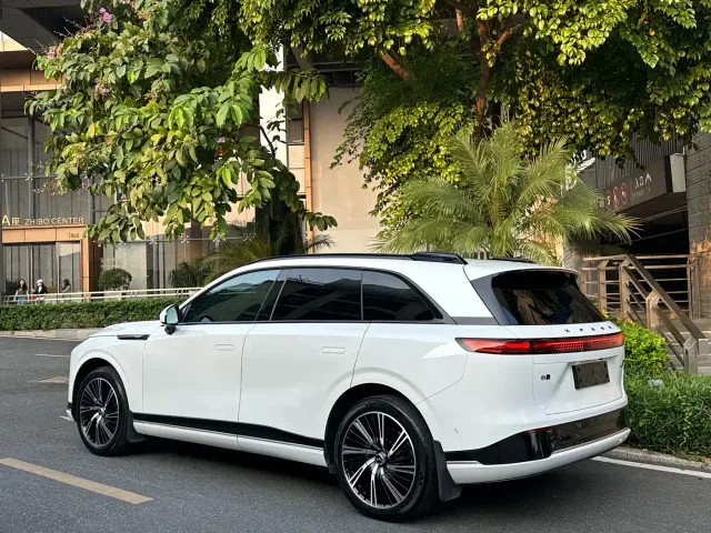 Xpeng G9 — Фото автомобиля 8