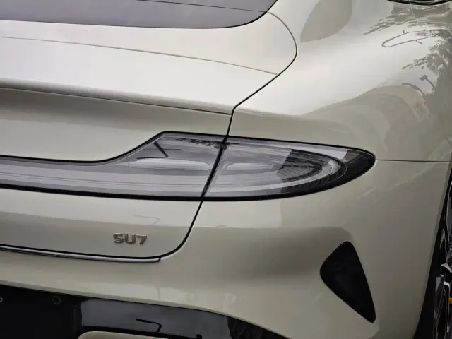 Xiaomi SU7 — Фото автомобиля 6