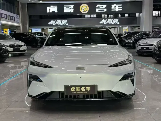 Geely Galaxy E8 — Фото автомобиля 2