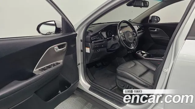 Kia Niro — Фото автомобиля 15