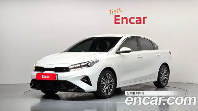Фотография автомобиля — Kia K3 Generation 2