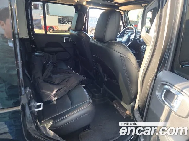 Jeep Wrangler JL — Фото автомобиля 15