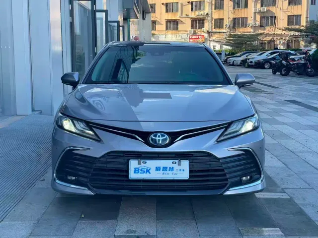Toyota Camry — Фото автомобиля 2
