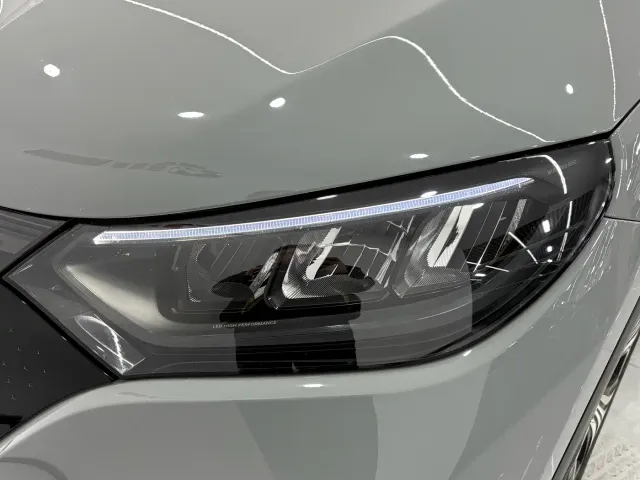 Mercedes-Benz EQE SUV — Фото автомобиля 6