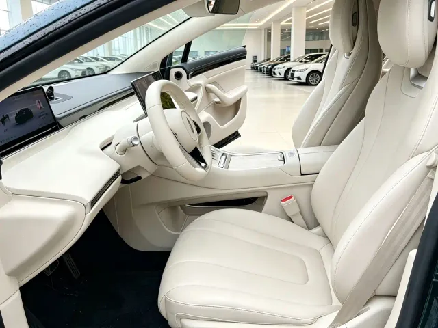 Luxeed S7 — Фото автомобиля 10