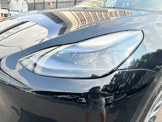 Tesla Model Y — Фото автомобиля 4