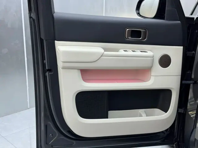 Li Auto MEGA — Фото автомобиля 7
