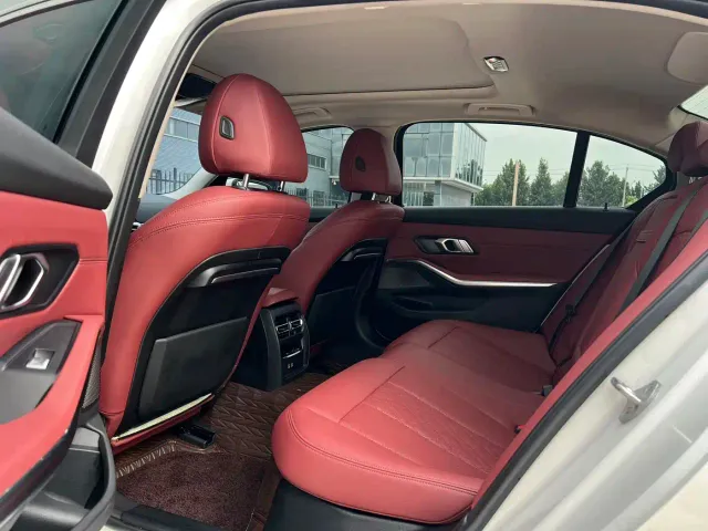 BMW 3 Series — Фото автомобиля 9