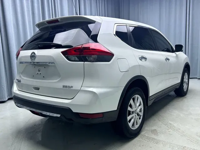 Nissan X-Trail — Фото автомобиля 19