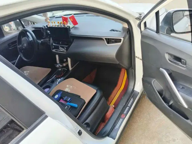 Toyota Corolla Cross — Фото автомобиля 10