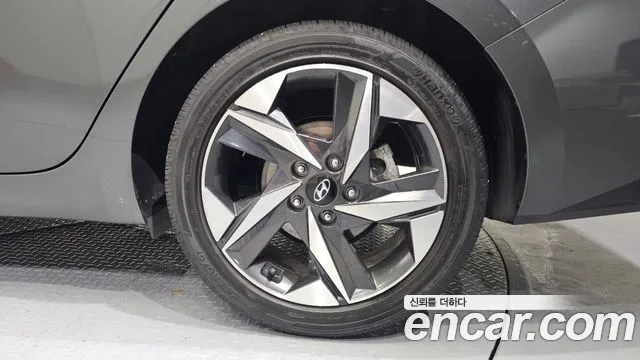 Hyundai AVANTE Avante (CN7) — Фото автомобиля 20