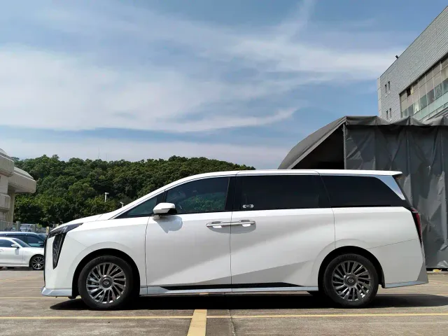 GAC Trumpchi M8 — Фото автомобиля 8