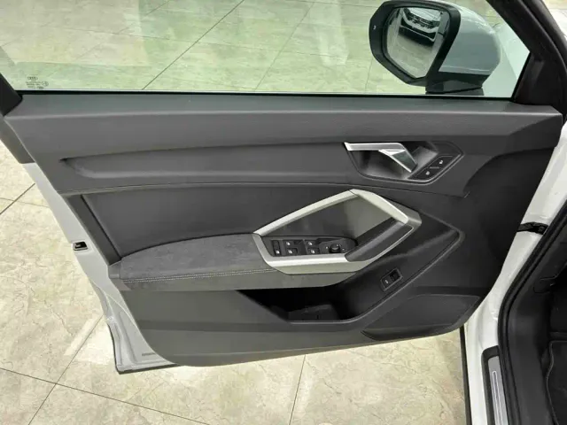 Audi Q3 — Фото автомобиля 16