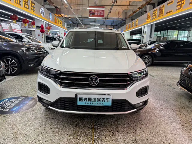 Volkswagen T-Roc — Фото автомобиля 2