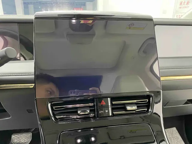 GAC Trumpchi Trumpchi E9 2023 E9 Grandmaster — Фото автомобиля 24